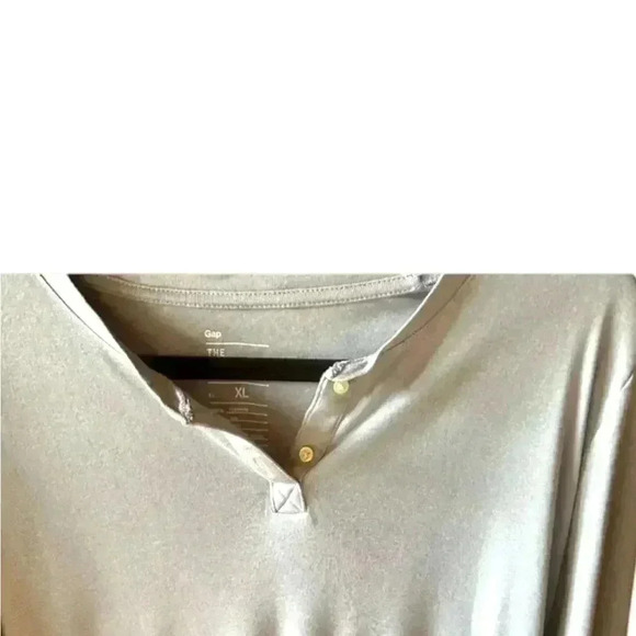 Gap xl pearl grey super soft Bowery Henley shirt. NWOT. Two button Henley - Picture 3 of 9